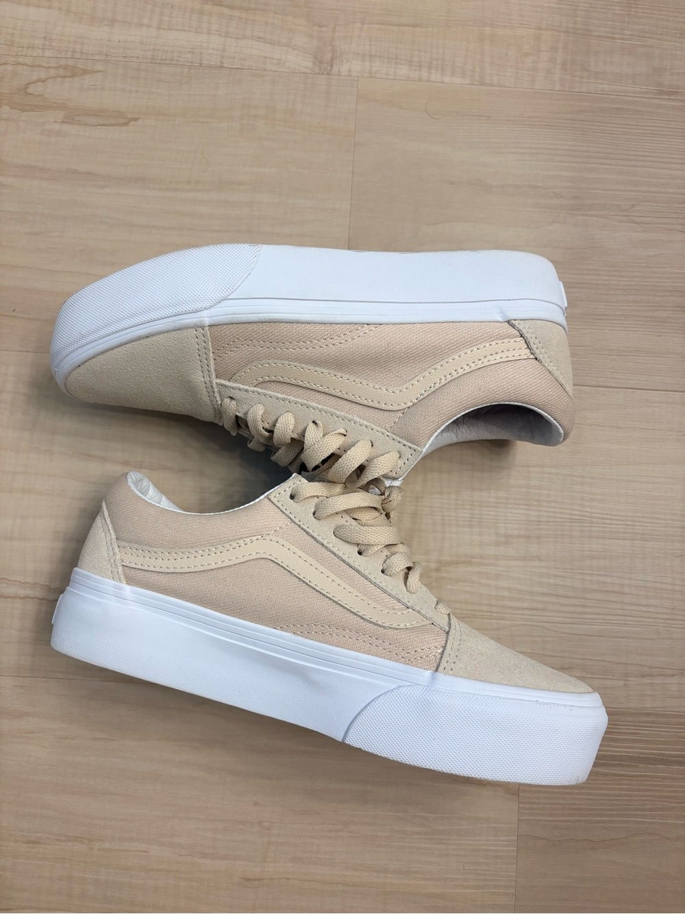 Vans Ward Platform Sneakers Beige/Tan Women’s 7.5